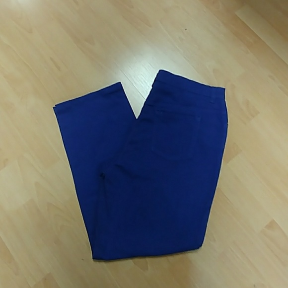 Gloria Vanderbilt Amanda Jeans - Picture 4 of 7